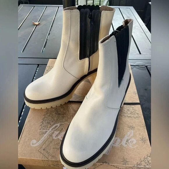 BNIB Free People James Chelsea Boots Off White Side Zip Womens Sz 7 - Picture 2 of 7